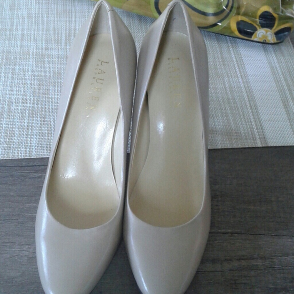 Lauren Ralph Lauren  pumps sz 7